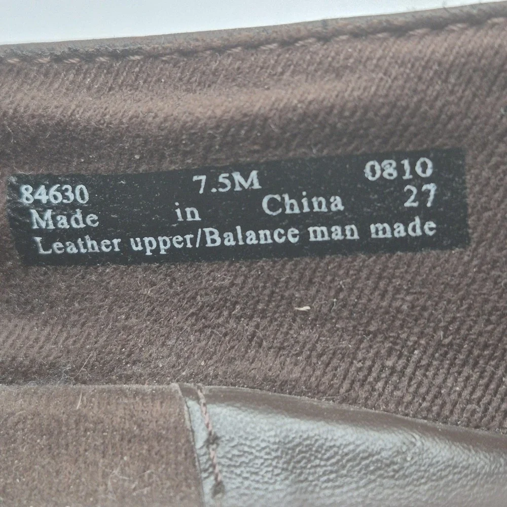 Clarks Shoes Womens Size 7.5M Brown Leather Slip On Wedge Comfort‎ Loafers